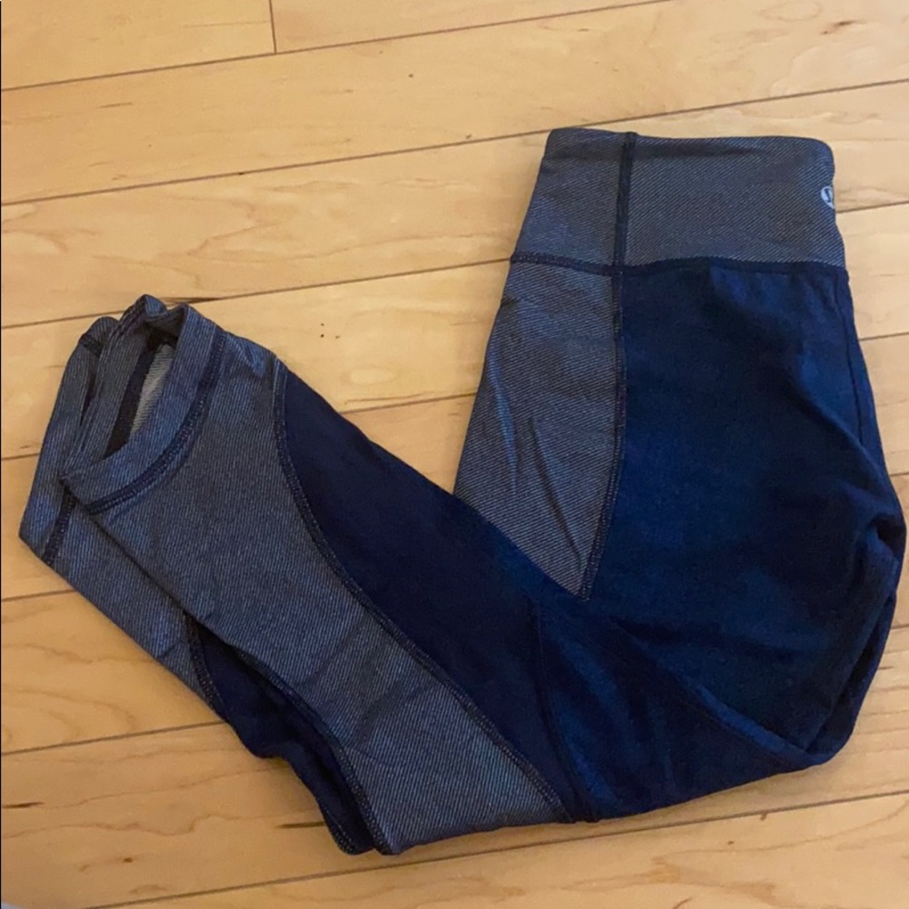 Lululemon leggings size 4